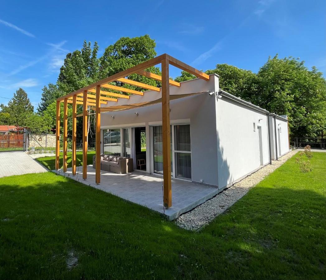 Aranygesztenye Apartmanhaz Balatonudvari Eksteriør billede