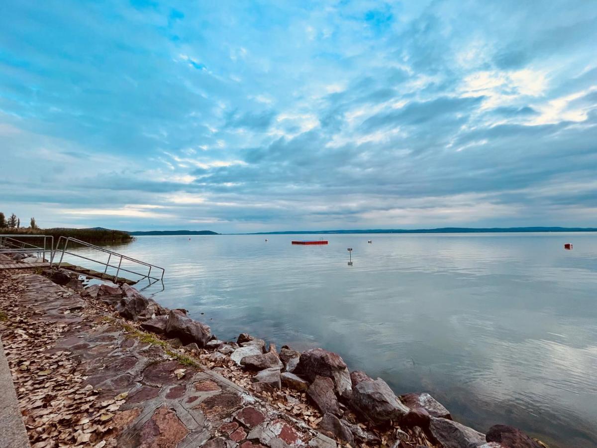 Aranygesztenye Apartmanhaz Balatonudvari Eksteriør billede